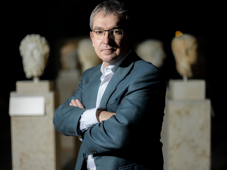 Santiago Posteguillo: “Julio César es un ejemplo de acumulación de poder”