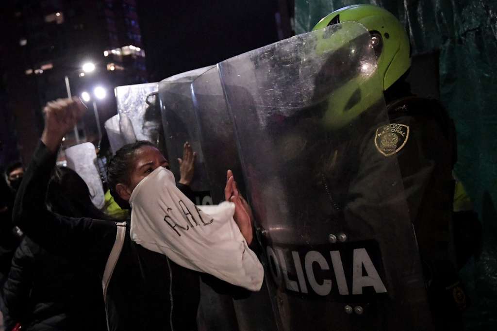 Protestas en el centro de Bogotá hasta altas horas de la noche