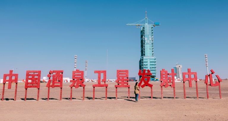 China enviará la tripulación de astronautas más joven en su historia