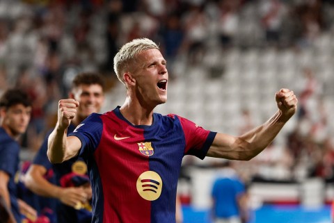 ¿Dani Olmo, fuera de Barcelona? LaLiga de España lo borró de la plantilla