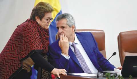 El camino cuesta arriba de las reformas pensional y laboral en 2024