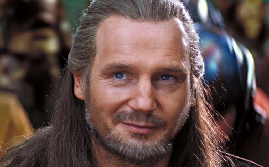Liam Neeson en su interpretación del maestro Qui-Gon Jinn en "La Amenaza Fantasma" de "Star Wars".