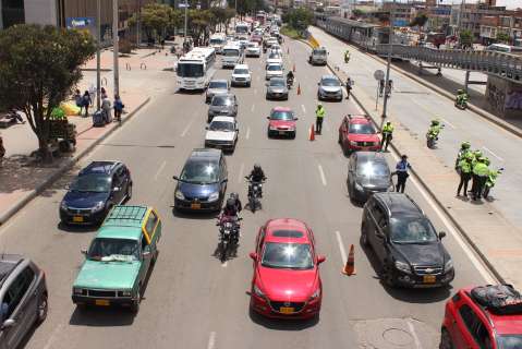 ¿Va a entrar a Bogotá este lunes festivo? Recomendaciones para evitar trancones y multas