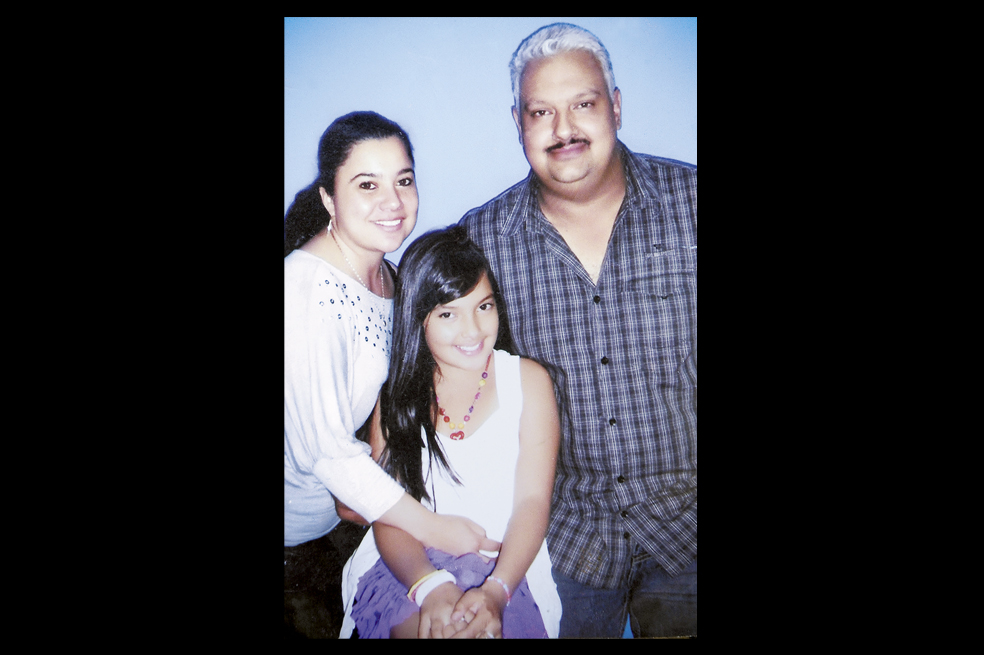 Lisette junto a sus padres. Eran los momentos de alegría para la familia Britel Sánchez. / Cortesía