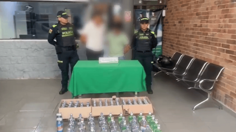 Capturados con 192 botellas de licor adulterado en Engativá