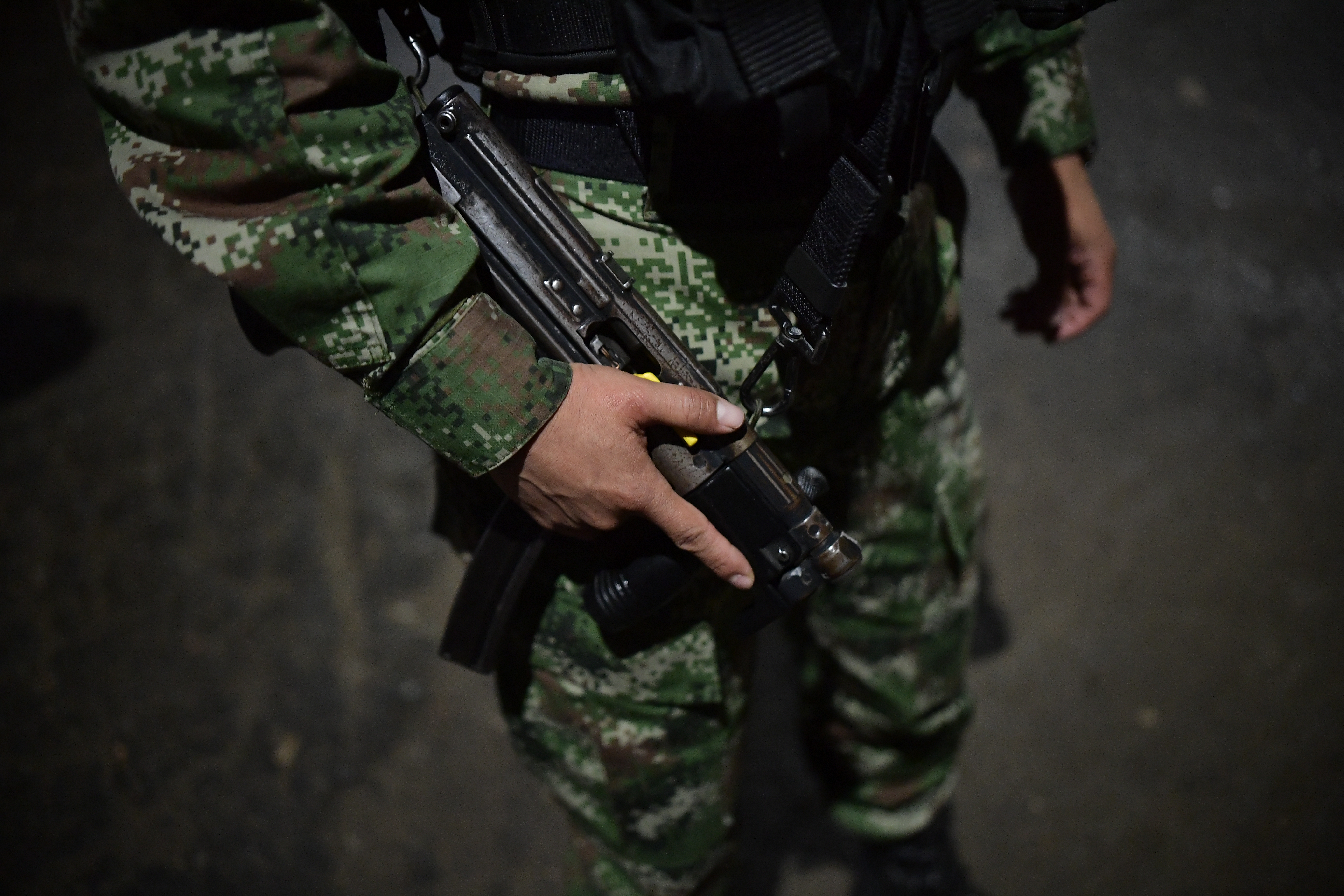 Patrullaje del ejército en algunas zonas de Bogotá durante la cuarentena del Covid - 19