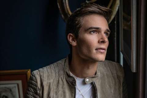 Alejandro Santamaría, un nuevo ángulo del pop