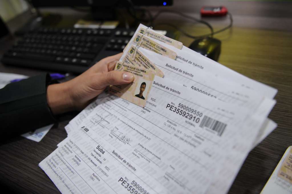 Fachada e instalaciones del Servicio Integral para la Movilidad (SIM), ubicado en Suba.
