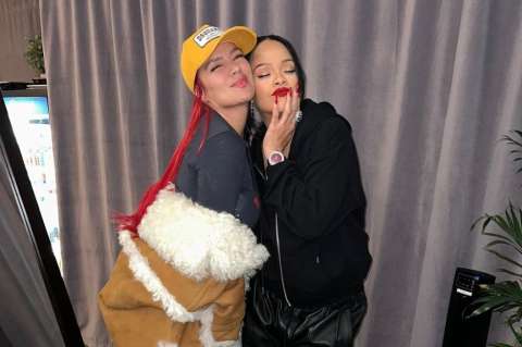 “Fue una chimba”: Rihanna celebró su ‘show’ en el Super Bowl junto a Karol G