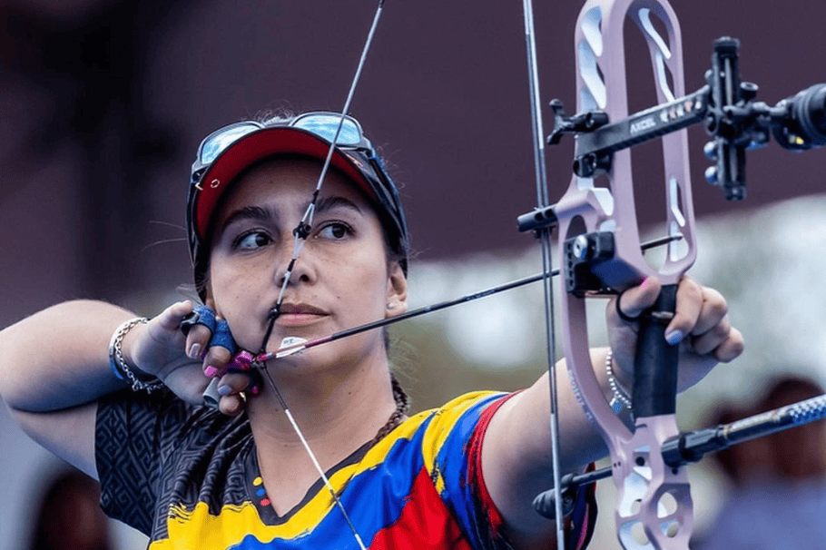 Sara López: edad, pareja y más de la Campeona Mundial de Tiro al Arco