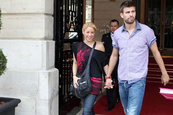 Shakira and Gerard Pique going out of the Ritz Hotel to go to the airport.
Paris, France.
<P>
<P>Pictured: Shakira and Gerard Pique
<P>
<B>Ref: SPL288570 150611 </B><BR/>
Picture by: KCSPresse / Splash News<BR/>
</P><P>
<B>Splash News and Pictures</B><BR/>
Los Angeles: 310-821-2666<BR/>
New York: 212-619-2666<BR/>
London: 870-934-2666<BR/>
photodesk@splashnews.com<BR/>
</P>