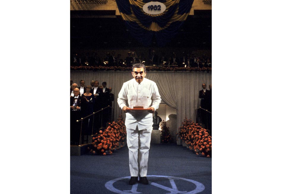 Gabriel García Márquez recibió el 21 de octubre de 1982 el Premio Nobel de Literatura en Estocolmo, Suecia. / AFP