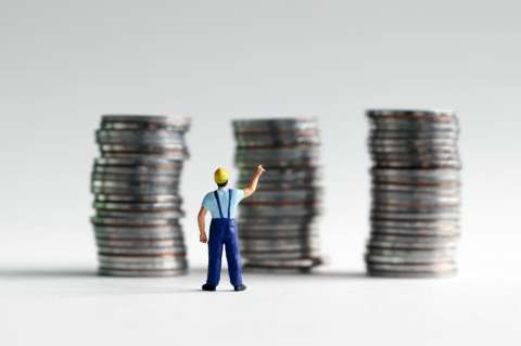 Aumento del salario mínimo: más dudas que certezas en la propuesta uribista