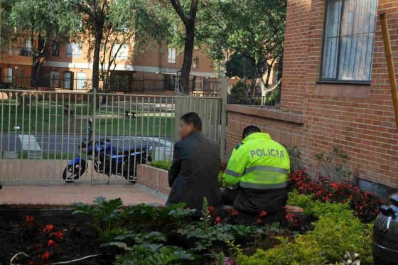 Los incómodos escoltas de un exmagistrado