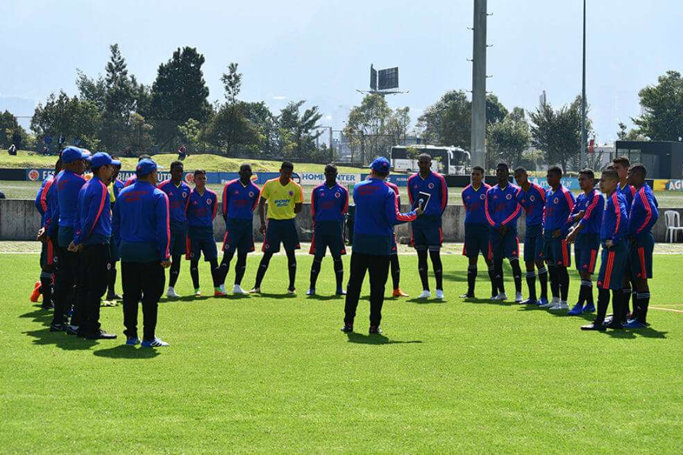 El equipo nacional durante uno de los microciclos realizados en Bogotá. / FCF