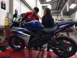 ¿Cómo se ensambla una motocicleta en Colombia?