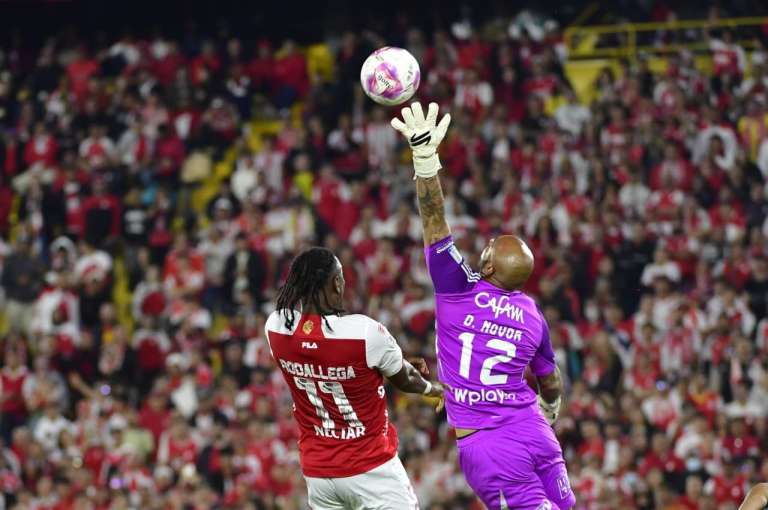 Sin embargo, en los minutos finales se tornó más intenso: ambos equipos apostaron al contraataque y a buscar el gol como fuera.