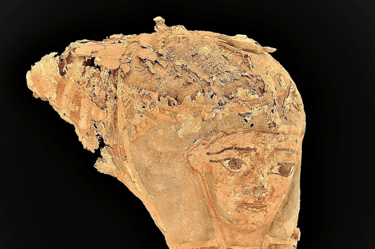 Desentierran en Egipto 33 tumbas de hace más de 2.300 años