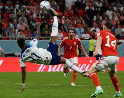Con Rashford a la cabeza Inglaterra derrota a Gales y sale líder del grupo B