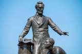 La guerra de las estatuas en Estados Unidos enfurece a Donald Trump