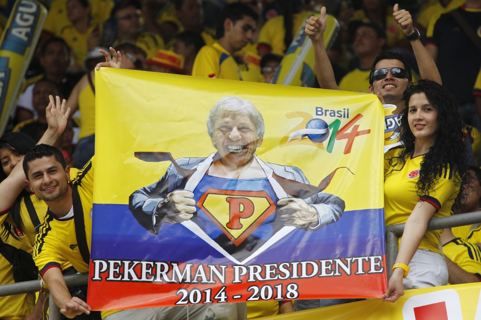 Pékerman siempre tuvo una alta popularidad entre los hinchas colombianos, quienes lo veían como el responsable del buen momento de la selección. / Reuters