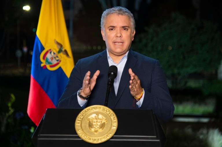 “Si no hay instrucciones para levantar los bloqueos, es muy difícil la negociación”: Duque al Comité del Paro