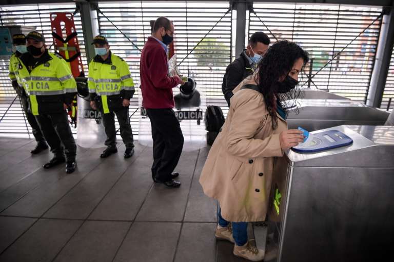 A pesar del malestar de algunos usuarios, en buena parte de las estaciones de Transmilenio hubo orden.