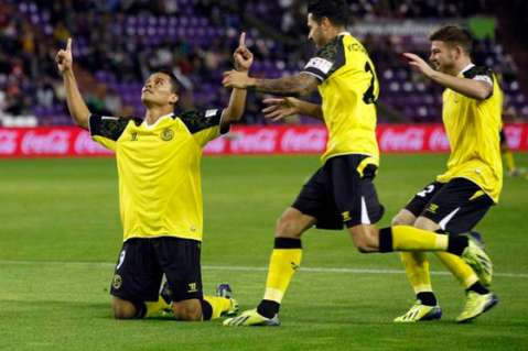 Carlos Bacca anotó en el empate del Sevilla