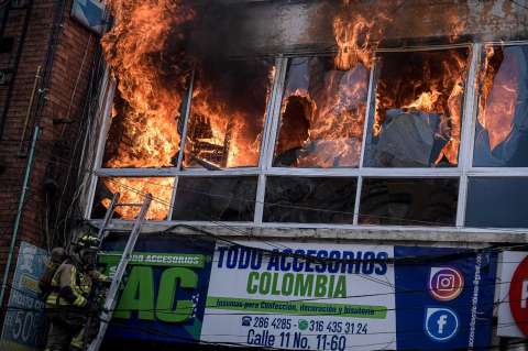Incendio en el sector de San Victorino controlado en un 100 % ¿Qué se sabe?
