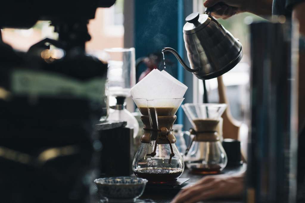 Aproximadamente el 10 % de los restaurantes en Colombia ofrecen una experiencia de barismo a sus comensales.