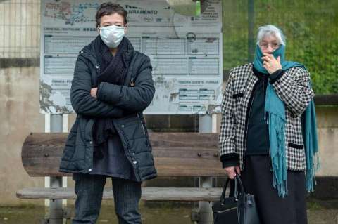 "Adopta un abuelo", la campaña contra la soledad en Portugal en medio del coronavirus