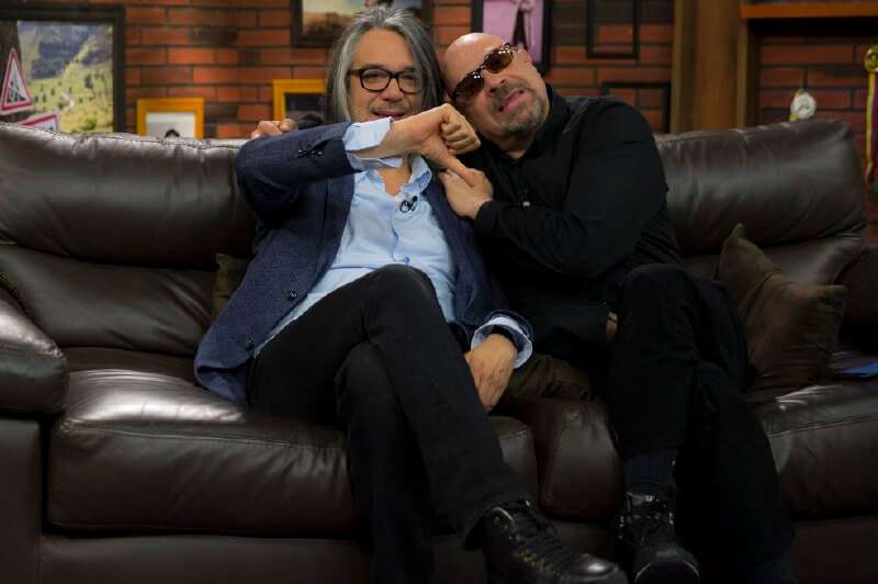 En la tercera temporada de “La Tele Letal”, Martín de Francisco y Santiago Moure prometen seguir sintonizados con la superficialidad para abordar los temas políticos. / Cortesía