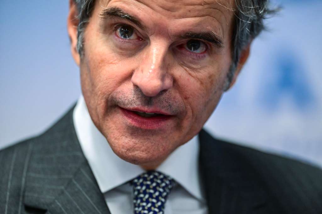 Vienna (Austria), 22/11/2023.- Director General of the International Atomic Energy Agency (IAEA) Rafael Mariano Grossi speaks at a press conference during an IAEA Board of Governors meeting at the IAEA headquarters of the United Nations seat in Vienna, Austria, 22 November 2023. (Viena) EFE/EPA/CHRISTIAN BRUNA