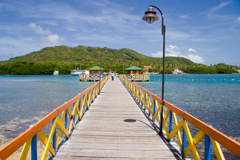 El Puente de los Enamorados comunica Providencia con Santa Catalina.