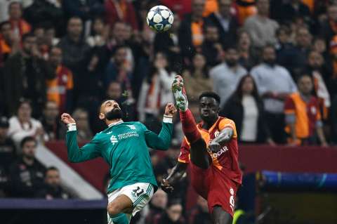 Galatasaray, con Dávinson Sánchez, pegó primero y venció a Liverpool en la Champions League