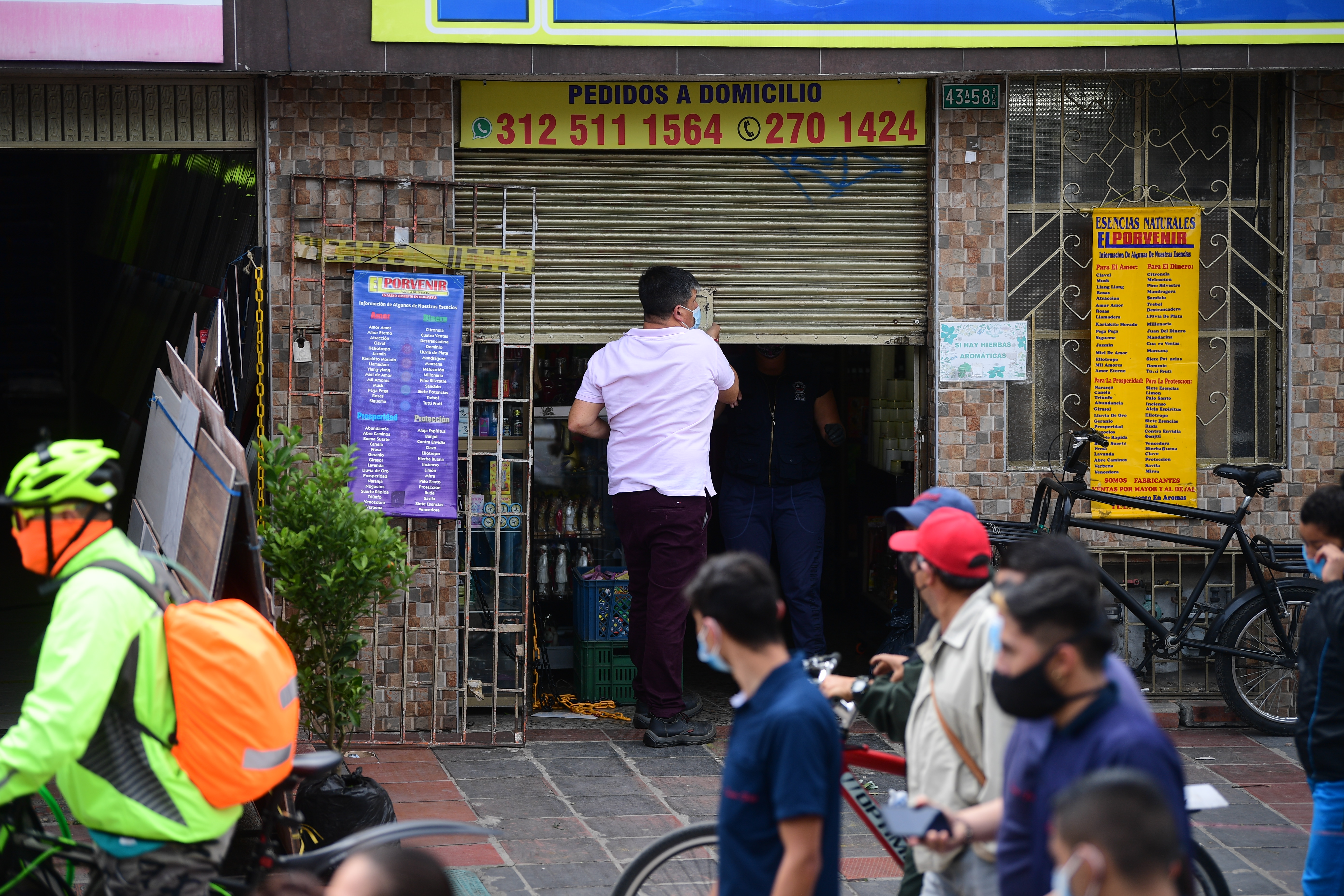 Protestas por parte de comerciantes al sur de Bogotá por la nueva cuarentena estricta que causa el cierre de sus establecimientos