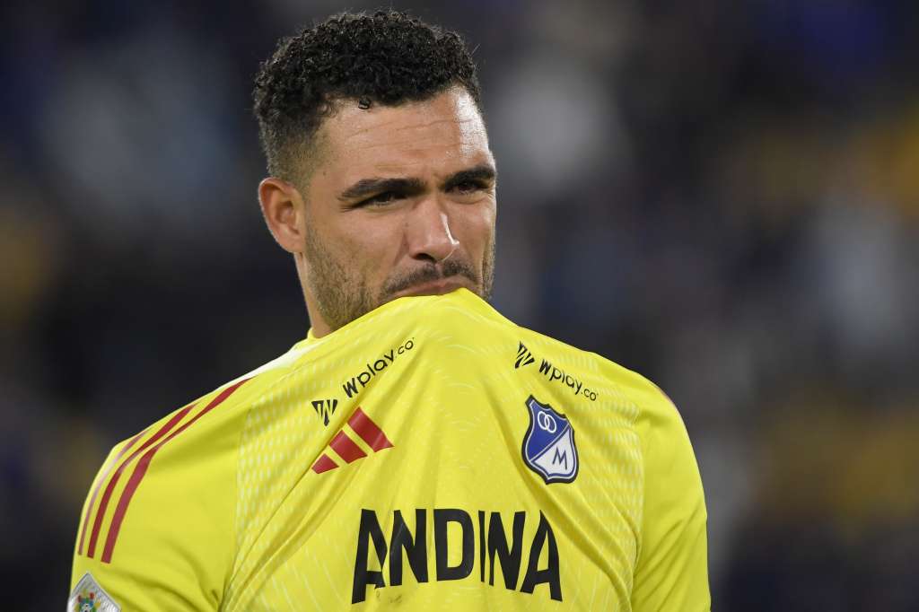 Futbolista colombiano, arquero de Millonarios en el partido ante Santa Fe por la sexta fecha de los cuadrangulares del grupo B de la Liga Betplay 2025-I.