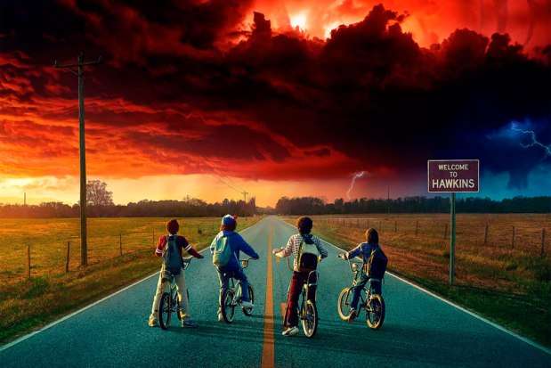 Una postal de la serie Stranger Things, que muestra parte de la vida en los Estados Unidos en los 80. Un volver al pasado que vende. / Cortesía