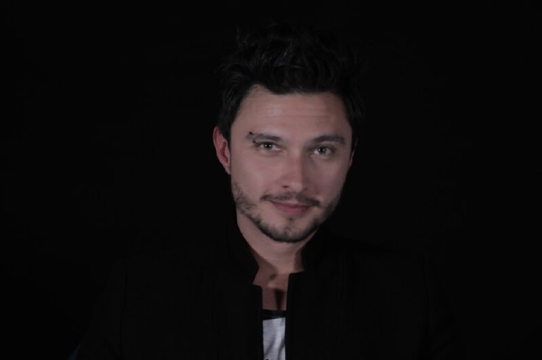 Diego Sáenz: hacer música y hablar de ella