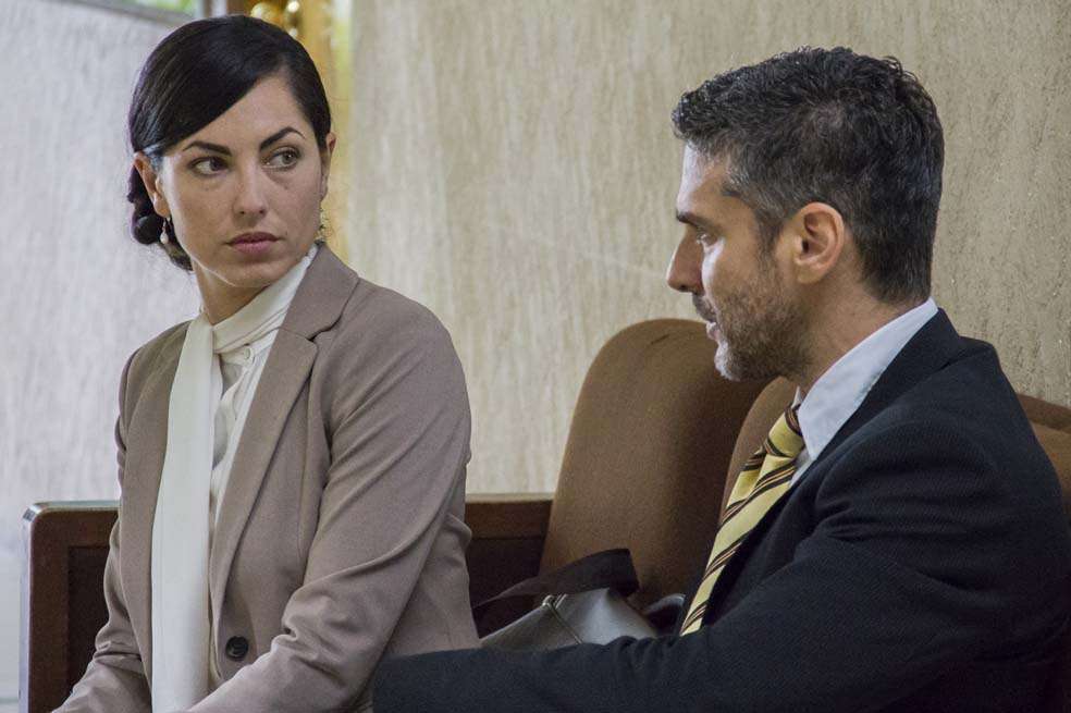 Bárbara Mori y Leonardo Sbaraglia, los actores principales de ‘Dos lunas’, producida por Mundo Fox. / Cortesía Mundo Fox