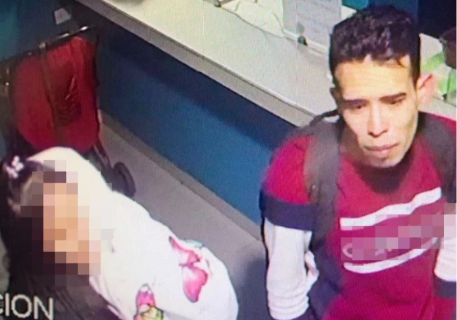 El hombre, junto con la mamá de la niña, llegaron con el cuerpo de la menor de edad hasta el hospital La Misericordia y luego desaparecieron.