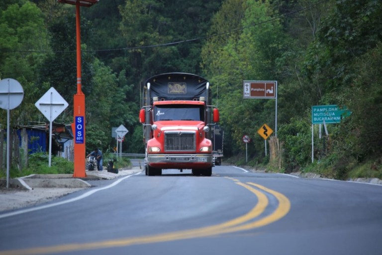 Productores y transportadores piden que el Gobierno intervenga en los bloqueos