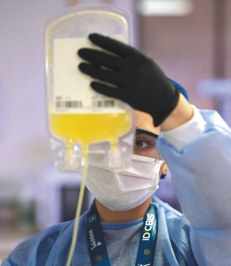 Plasma contra COVID-19: un camino sin muchas certezas