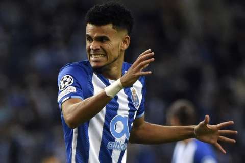 Liverpool goleó a Porto, que tuvo a Luis Díaz y Mateus Uribe como títulares