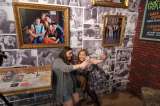 Fanáticos de "Friends" se toman un café en "Central Perk"