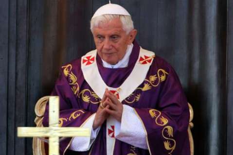 Papa Benedicto XVI hace pública su renuncia