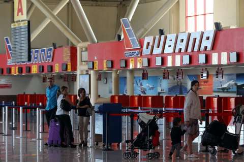 En Cuba ya rige la reforma migratoria