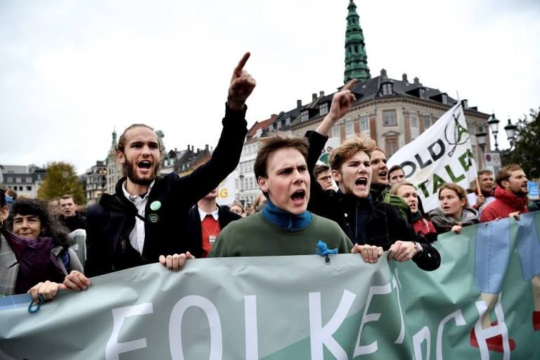 La gran manifestación contra la crisis climática que cerró la cumbre del C40