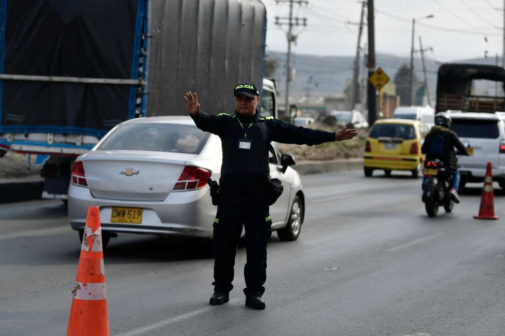 Retenes de tránsito durante la plan éxodo, en la autopista sur, peaje mondoñedo.