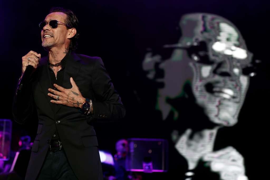 PAMPLONA, 02/06/2024.- Momento del segundo concierto en España del artista puertorriqueño Marc Anthony, dentro de su gira 'Historia Tour 2024' esta noche en el Navarra Arena de Pamplona. EFE/ Jesús Diges